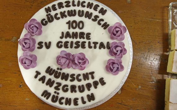 Eine schöne Feier zum 100. Geburtstag