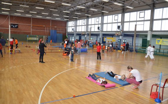 Im Parcours beim Sport- und Familientag des SV Geiseltal 2019